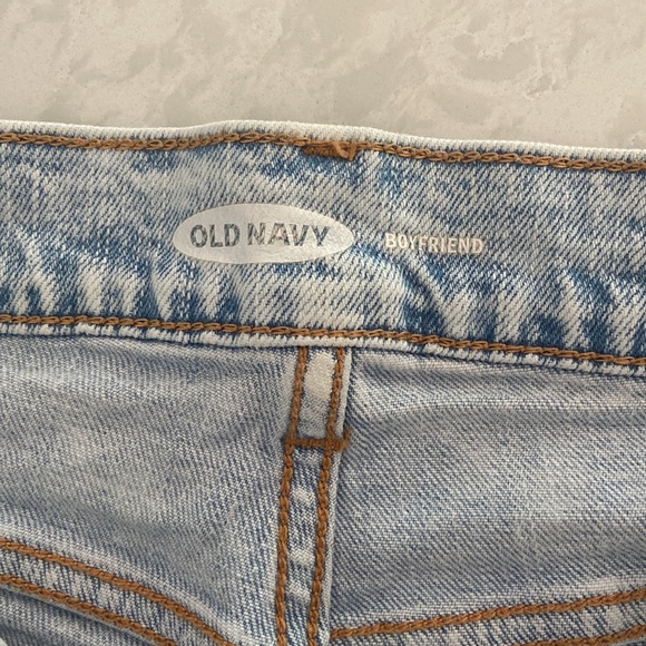 Old Navy Boyfriend jean shorts - Picture 3 of 4